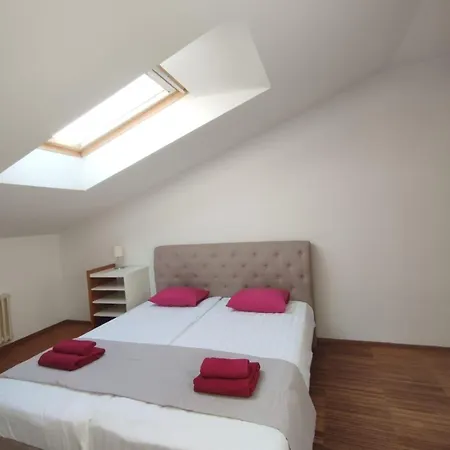 Grand Attic Penthouse Lägenhet *